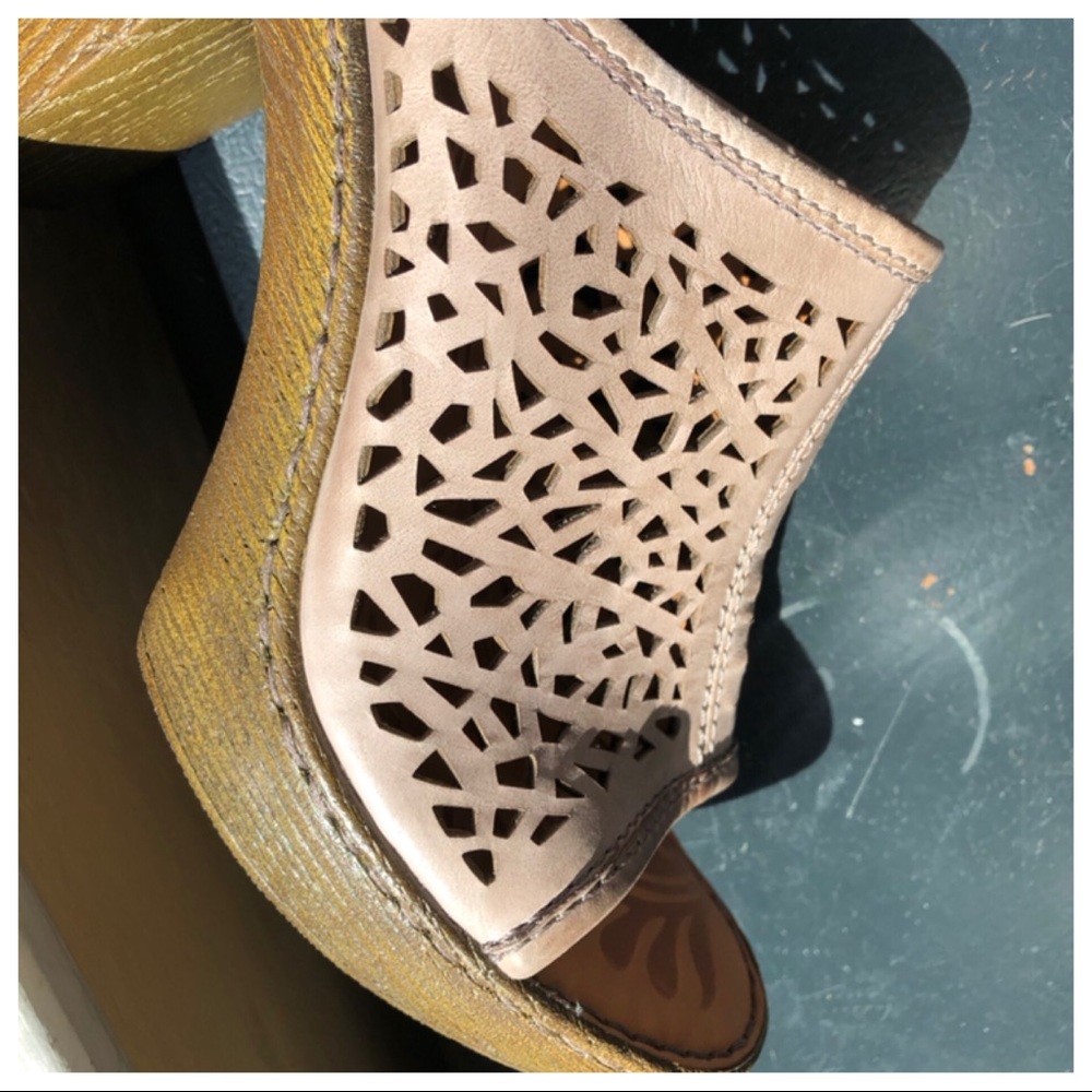 Born chunky mule heels size 10